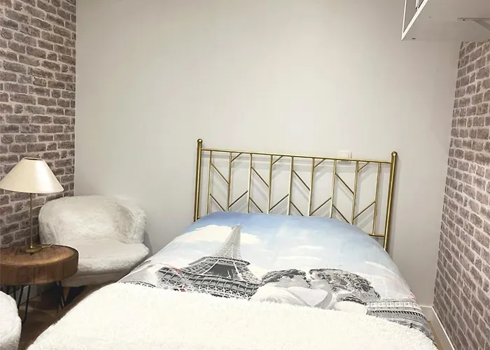 شقة Eiffel Tower With Patio