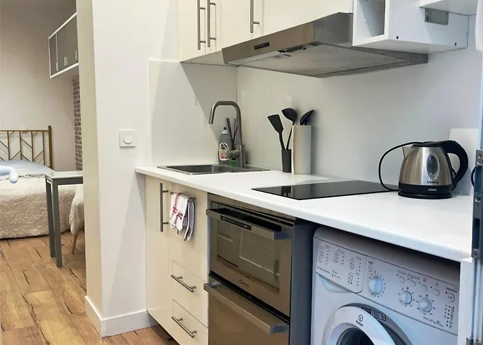 Eiffel Tower With Patio * Parijs